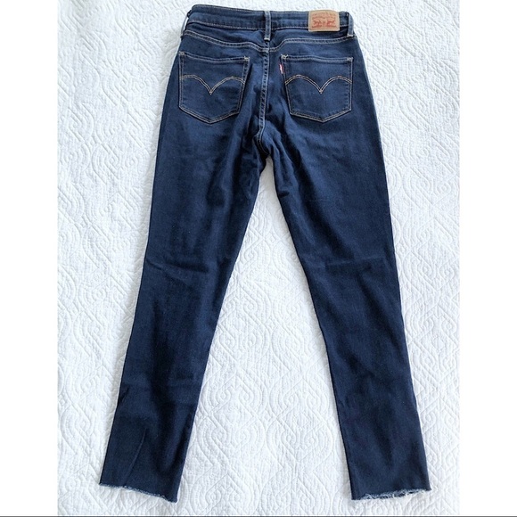 Levi's 721 High Rise Skinny Raw Hem Jeans - Picture 3 of 10